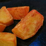 ラ・ボンヌターブル - スモークしたキタアカリのフライドポテト