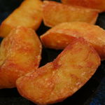 ラ・ボンヌターブル - スモークしたキタアカリのフライドポテト