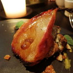 ラ・ボンヌターブル - 洋なしのロースト、ラムレーズンのアイスクリーム、アールグレイ香るスコーン、バニラ香る栗カボチャ、クルミのプラリネ