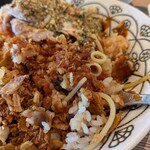 Arabian Restaurant ＆ Cafe Bar Oasis - パスタと、スパゲッティとご飯が混ざってる！