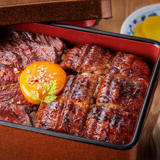 目でも舌でも楽しめる◎ふっくら鰻とやわらか牛肉の贅沢和重