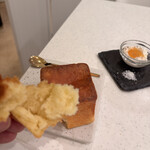 フランス料理 タンモア - ◎自家製ブリオッシュとそのお供