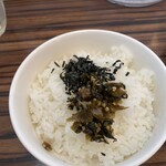 麺屋 一翔 - ➕80円で、高菜ご飯