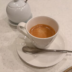 フランス料理 タンモア - ◎お茶菓子：焼きたてガトーナンテ、塩バターキャラメルのアイスとコーヒー