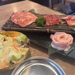 焼肉ホルモンミンちゃん - 食べ放題の最初はこういうのを食べないとダメらしい