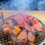 炭火焼肉 炭炭 - 