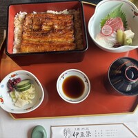 鰻割烹 伊豆栄 不忍亭 - 