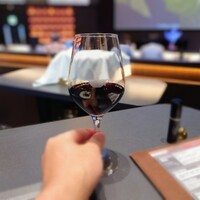 俺のフレンチ グランメゾン 大手町 - オリジナル赤ワイン 202508