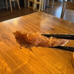 あげ丼CYAYA よし - カツは薄めで、タレが染みっ染み♥️