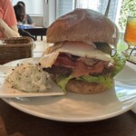 KARIYADO CAFE - ベーコンエッグバーガー