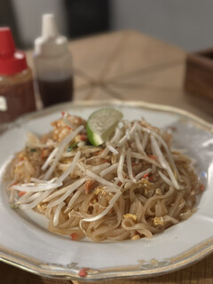 軽井沢酵素風呂とタイ食堂。 - パッタイ(米粉のタイ風焼きそば)