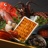 旬の鮮魚・職人技光る寿司