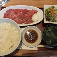 焼肉 しんうち 神楽坂 - 和牛ロース御膳 120g 1,600円