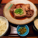 【おでん定食　１１００円】