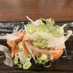 屋台居酒屋 大阪 満マル - カンジャンサーモン　韓国醤油で食べます◎