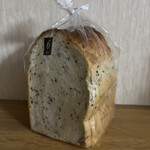 天然こうぼぱん とことこ - ゴマ食パンマンは、明日の朝食でパックンチョ（笑）