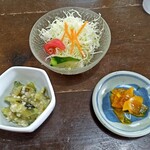 洋食亭 いしくろ - サラダ、小鉢、漬物