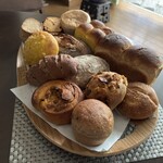 天然こうぼぱん とことこ - バナナやパイナポ〜パンは、夏らしぃ〜米倉涼子‼︎