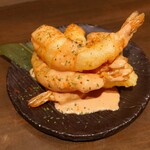 飲んべぇ食堂 らくだ屋 - 海老のフリッターオーロラソース