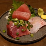 飲んべぇ食堂 らくだ屋 - 刺身盛合せ（ハーフサイズ）