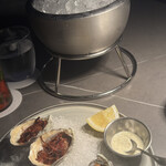 TWO ROOMS CAFE GRILL BAR - 