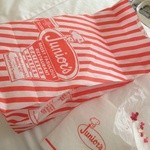 Junior's Bakery - お持ち帰りの袋