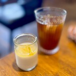 アランチャ - アイスコーヒー      パンナコッタオレンジソース