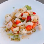 野菜料理とスープカレーのお店 南葉亭 - サラダ…。実はあんまり好きな味じゃなくて…ワサビとパクチーの味を感じたのと大根がめちゃくちゃ辛かった！オシャレサラダめ〜！ってなりました