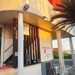 野菜料理とスープカレーのお店 南葉亭 - 入口付近。オシャレです。狭い階段のみに見えたので、ベビーカーや車椅子の方は事前に確認していただきたい〜