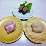 魚べい ブランチ茅ヶ崎店 - ③あぶらがれい、かにみそ、合鴨にぎり。