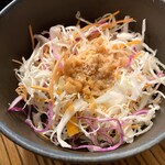 佰食屋 - 55円サラダ。　ピーナッツのゴマドレです。