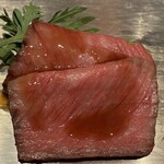 くずし鉄板 あばぐら - 鉄板焼　長崎県産経産黒毛和牛　肩ロースのすき焼き風