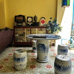 One Chun Cafe and Restaurant - 