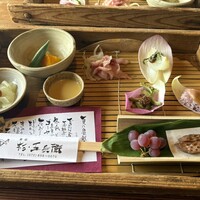 杉・五兵衛 - 前菜！鯉のあらいはなかなか食べれませんよ！最高でした♪