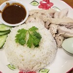 Thai Dining MANAO - カオマンガイ（蒸し鶏ごはん）
