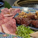 和牛屋 こつみ - 素敵なお皿に盛り付け