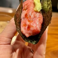 焼肉割烹QUON - 和牛サーロインと本鮪の手巻き