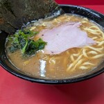 ラーメン 杉田家 本店 - 