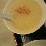 Inaoka Kanton Ryouriten - ランチ定食のスープですね。この日はコーンスープ。なかなか美味しかったです。