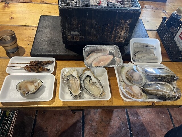 八食センター長苗代で新鮮海鮮丼を堪能｜八戸の人気海鮮市場