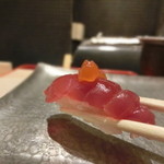 お料理 ふじ原 - 北海道産本まぐろ、赤身卵の卵黄漬け。