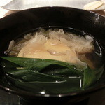 お料理 ふじ原 - 中秋の名月に見立てた椀物である。満月が見えるかな？