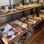 MARUTOU - 店内