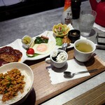 ほびーい喫茶店 - 納豆ハンバーグ定食 (値段お任せ)