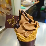 GODIVA - ソフトクリーム ダブルチョコレート(コーン)