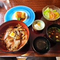 赤坂 津つ井 総本店 - 