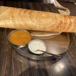 ヴェヌス サウス インディアン ダイニング 御徒町店 - マサラドーサ、中にお芋が入っててそのままで美味しい！