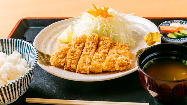 とんかつ大和楽