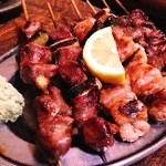 鳥升 - 塩焼きにはワサビがついてきます