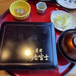 炭焼 うな富士 - 運ばれて来ました、本日のランチ！